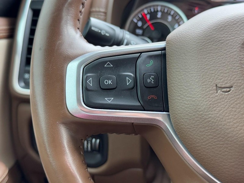 Ram 1500 Vehicle Full-screen Gallery Image 17