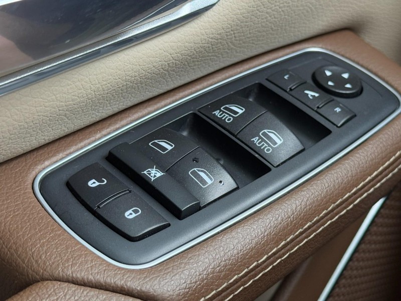 Ram 1500 Vehicle Full-screen Gallery Image 23