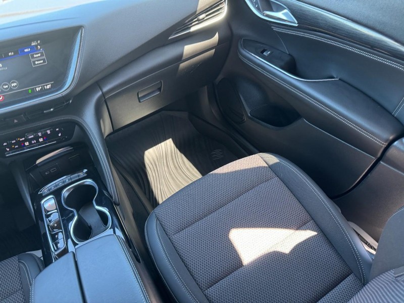 Buick Envision Vehicle Full-screen Gallery Image 15