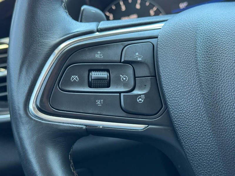 Buick Envision Vehicle Full-screen Gallery Image 16