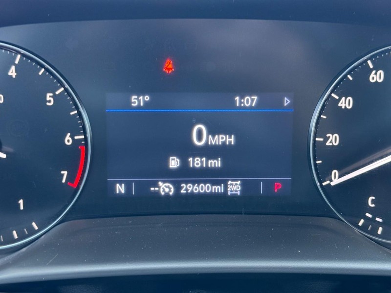 Buick Envision Vehicle Full-screen Gallery Image 18