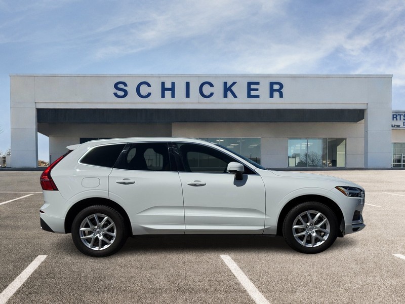 Volvo XC60 Vehicle Full-screen Gallery Image 02