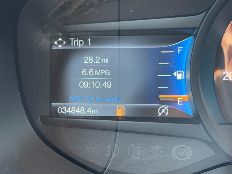 Ford Edge Vehicle Full-screen Gallery Image 18