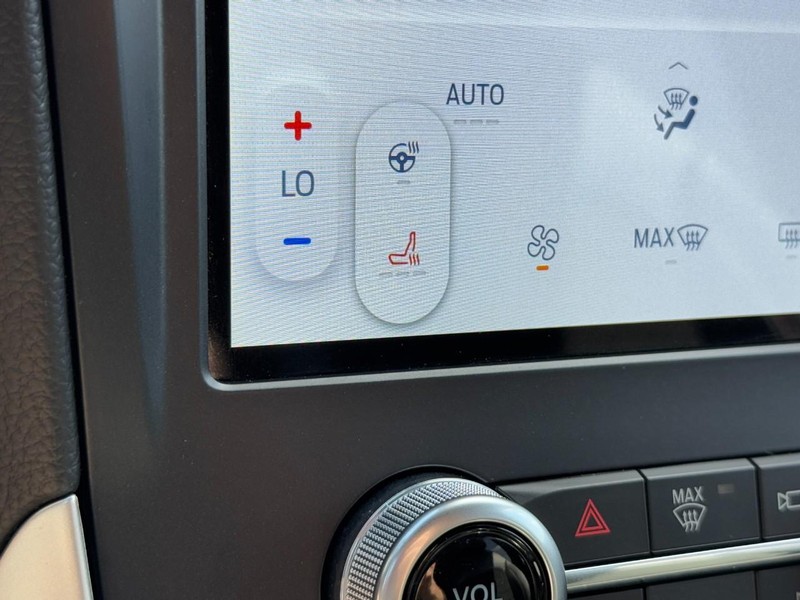 Ford Edge Vehicle Full-screen Gallery Image 20