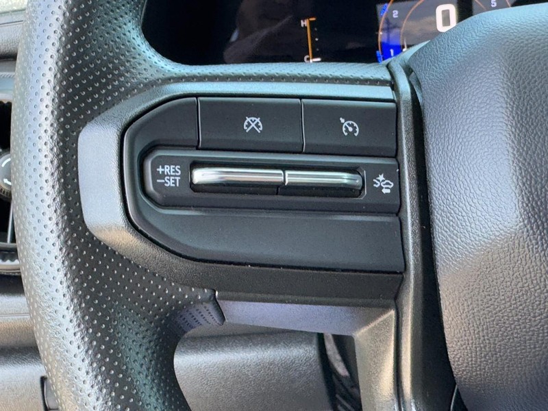 Chevrolet Colorado Vehicle Full-screen Gallery Image 16