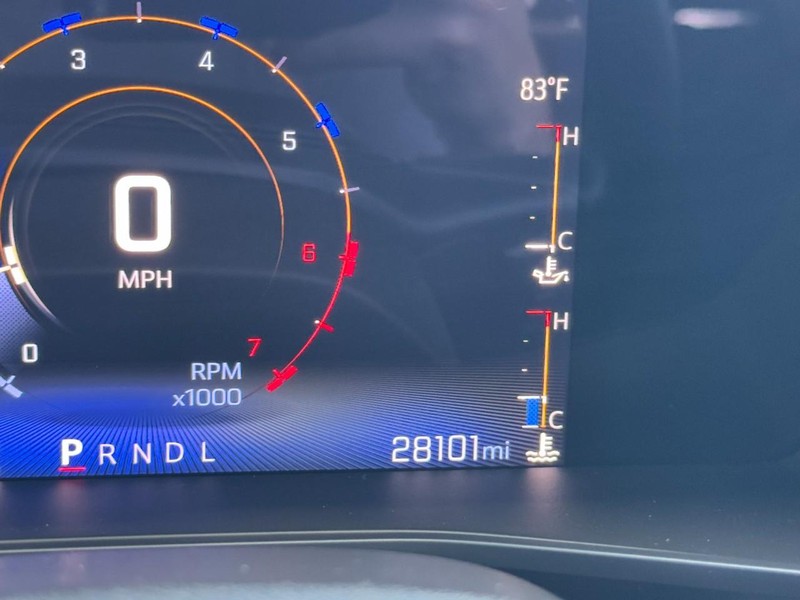 Chevrolet Colorado Vehicle Full-screen Gallery Image 18