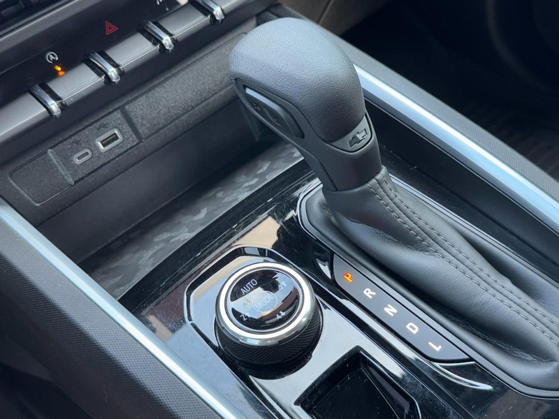 Chevrolet Colorado Vehicle Full-screen Gallery Image 19