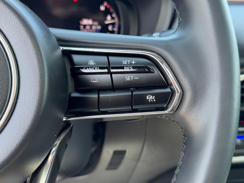 Mazda CX-90 Vehicle Full-screen Gallery Image 18