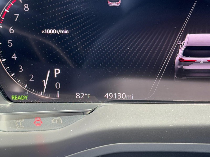 Mazda CX-90 Vehicle Full-screen Gallery Image 19