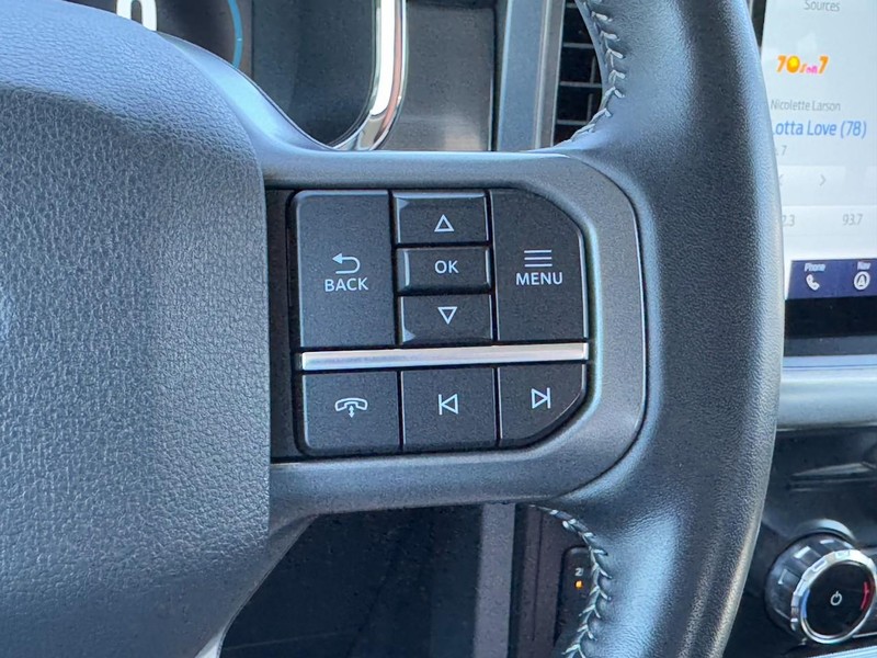 Ford F-150 Vehicle Full-screen Gallery Image 18