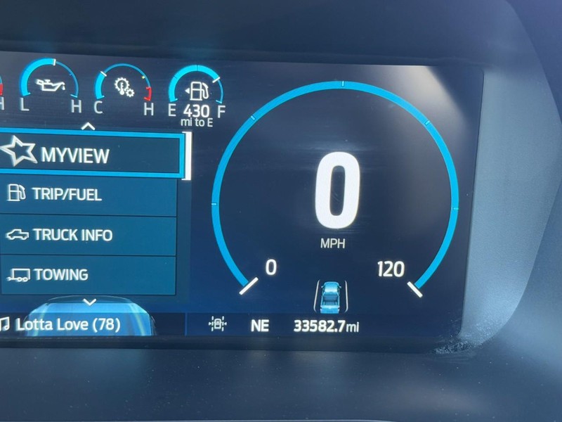 Ford F-150 Vehicle Full-screen Gallery Image 19