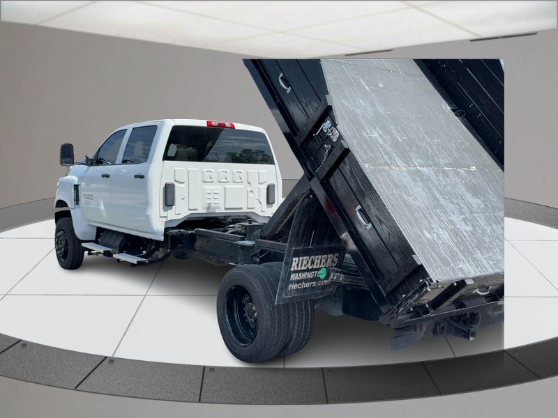 Chevrolet Silverado MD Vehicle Full-screen Gallery Image 06