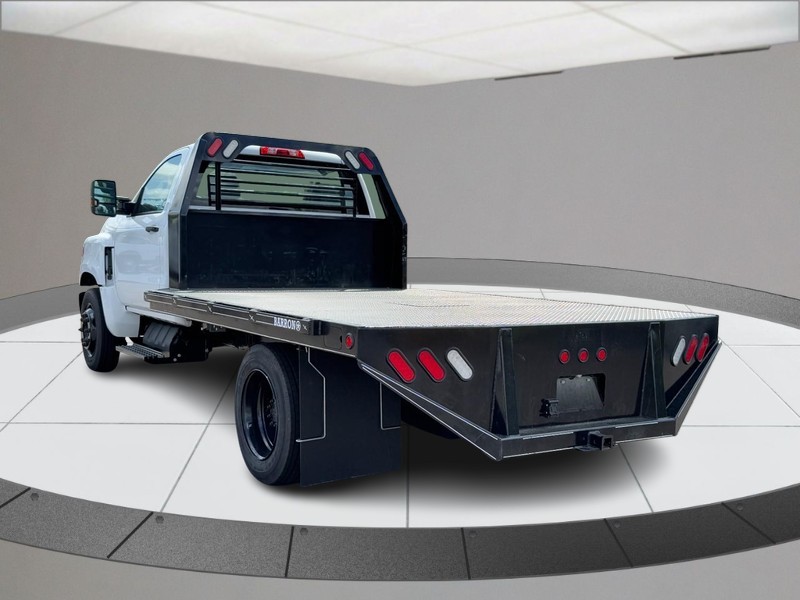 Chevrolet Silverado MD Vehicle Full-screen Gallery Image 06