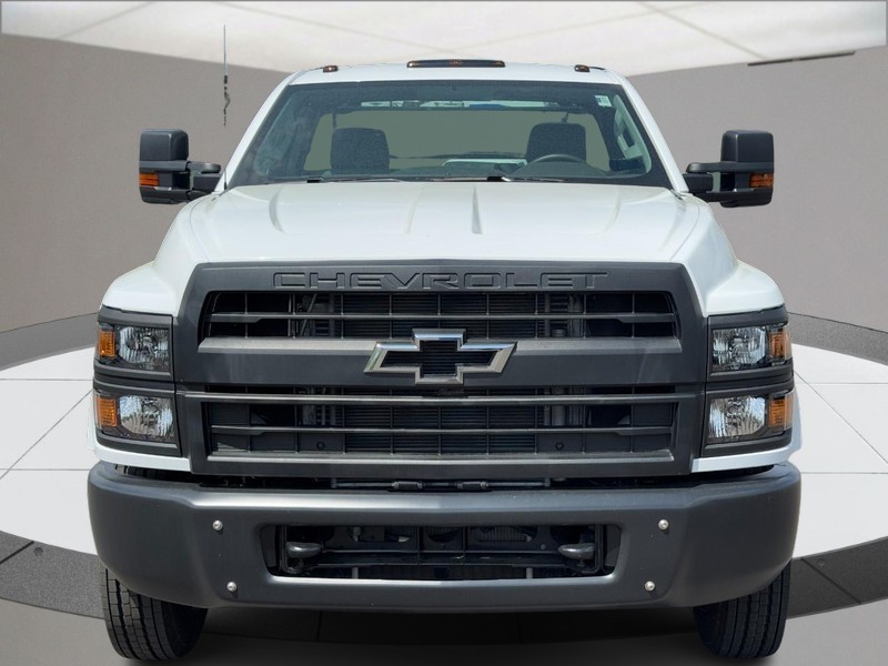Chevrolet Silverado MD Vehicle Full-screen Gallery Image 09