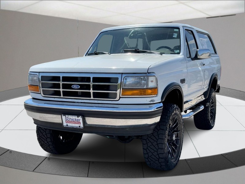 Ford Bronco Vehicle Full-screen Gallery Image 08
