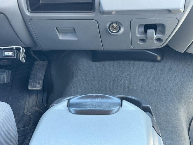 Ford Super Duty F-250 Vehicle Full-screen Gallery Image 15