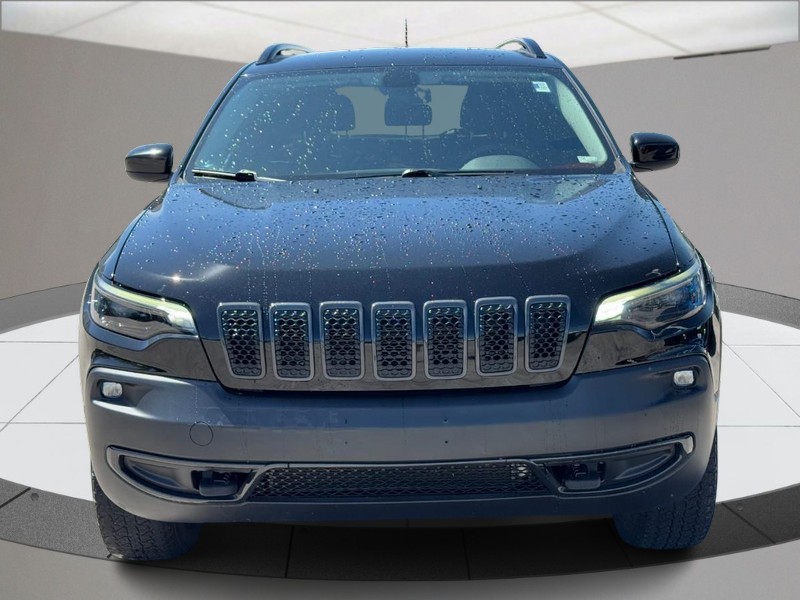 Jeep Cherokee Vehicle Full-screen Gallery Image 09