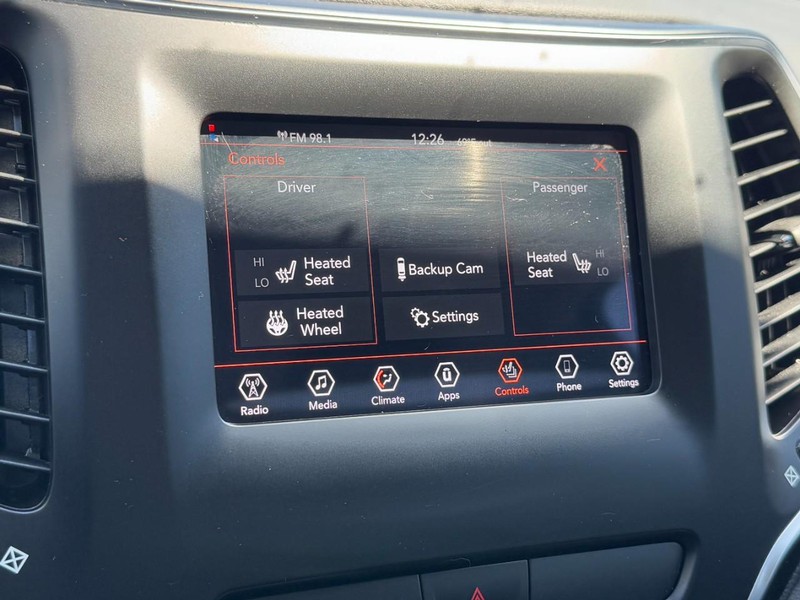 Jeep Cherokee Vehicle Full-screen Gallery Image 20