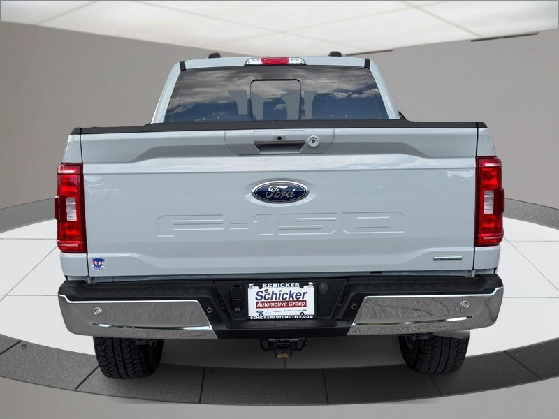 Ford F-150 Vehicle Full-screen Gallery Image 04