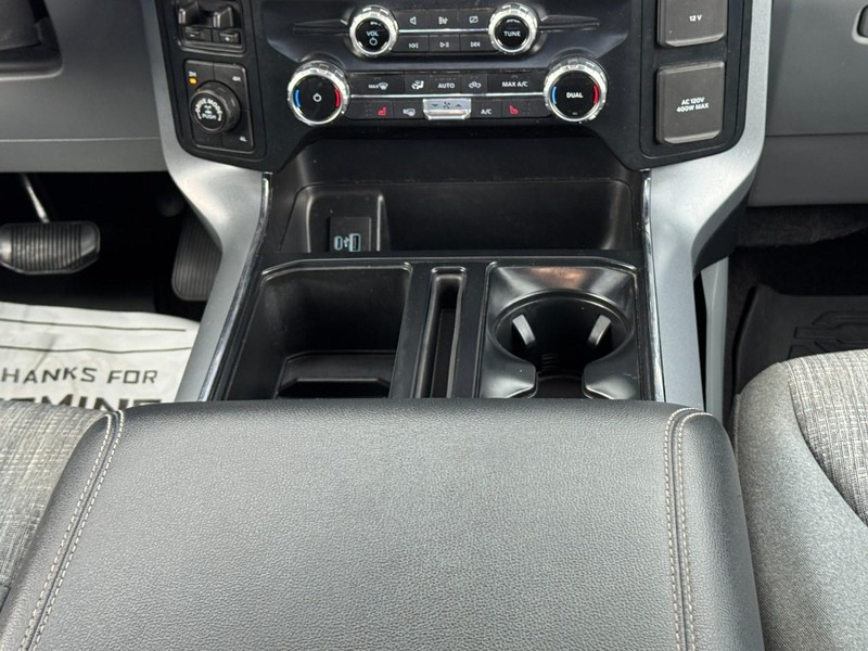 Ford F-150 Vehicle Full-screen Gallery Image 13
