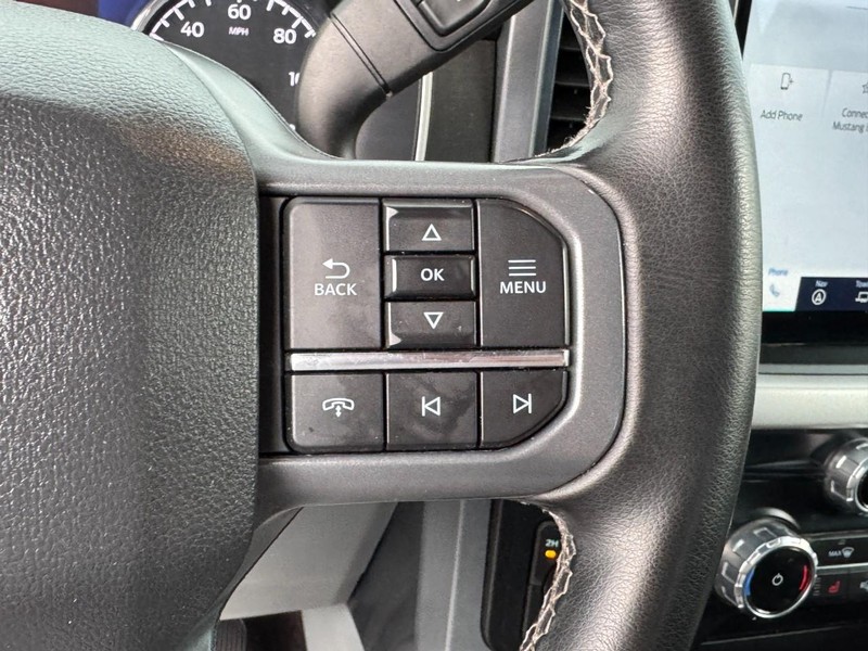 Ford F-150 Vehicle Full-screen Gallery Image 16