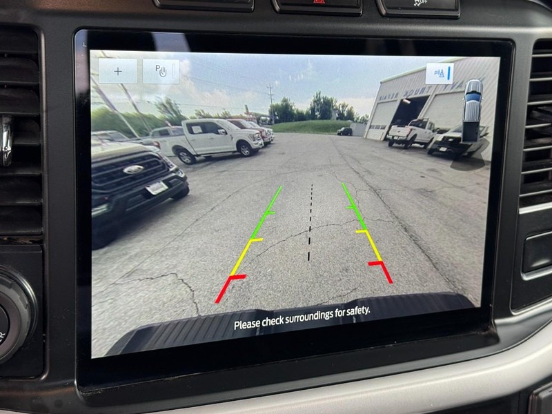 Ford F-150 Vehicle Full-screen Gallery Image 20