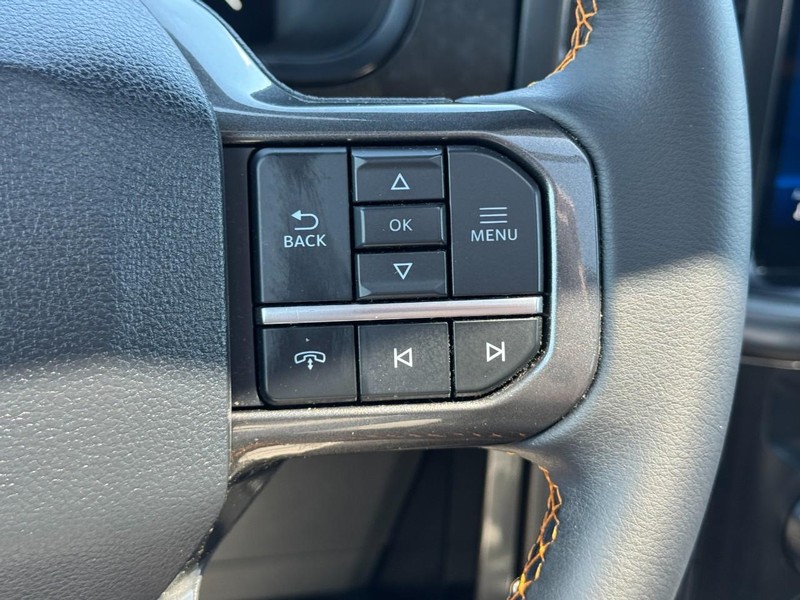 Ford F-150 Vehicle Full-screen Gallery Image 18