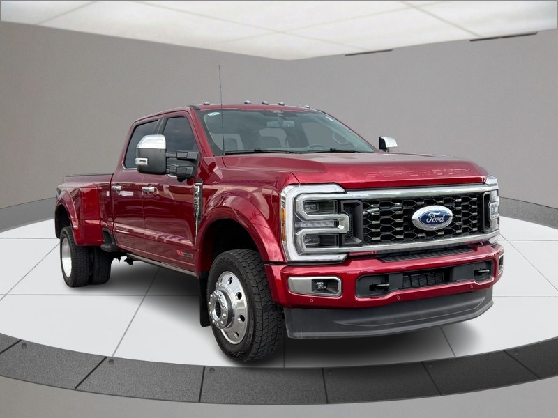 Ford Super Duty F-450 DRW Vehicle Full-screen Gallery Image 02