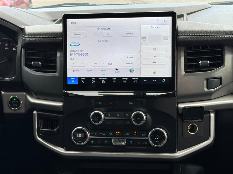 Ford Expedition Max Vehicle Full-screen Gallery Image 14