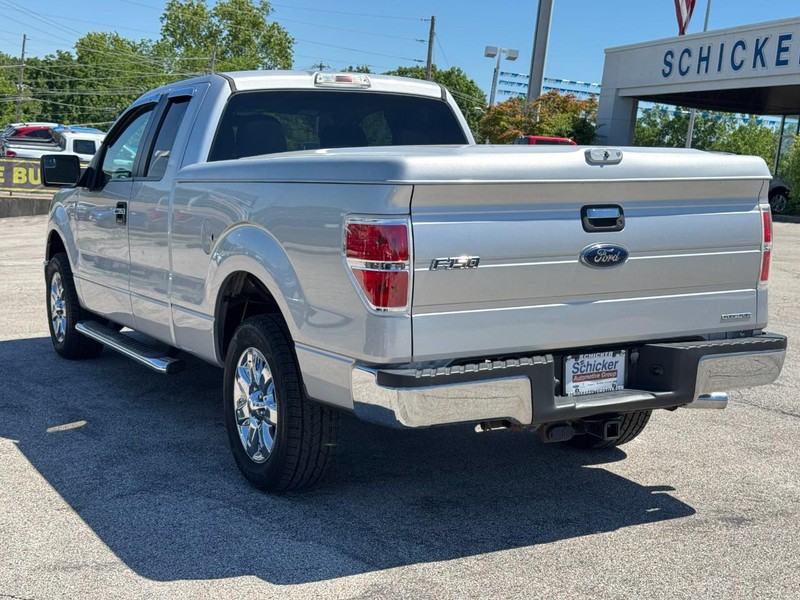 Ford F-150 Vehicle Full-screen Gallery Image 06