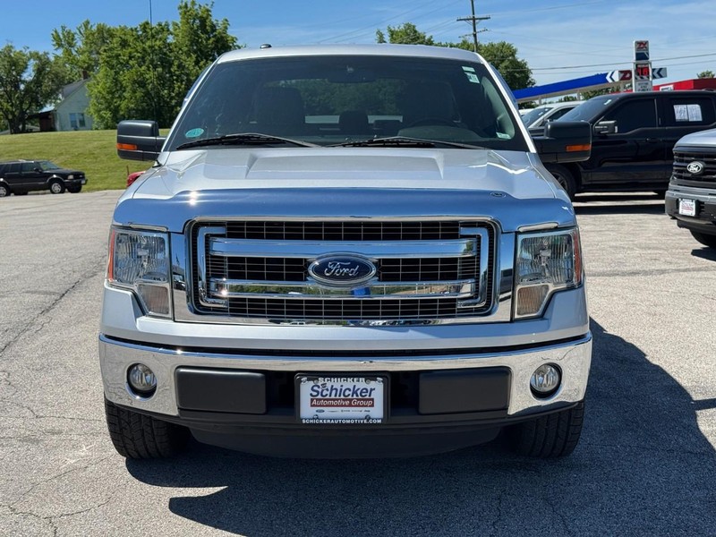 Ford F-150 Vehicle Full-screen Gallery Image 09