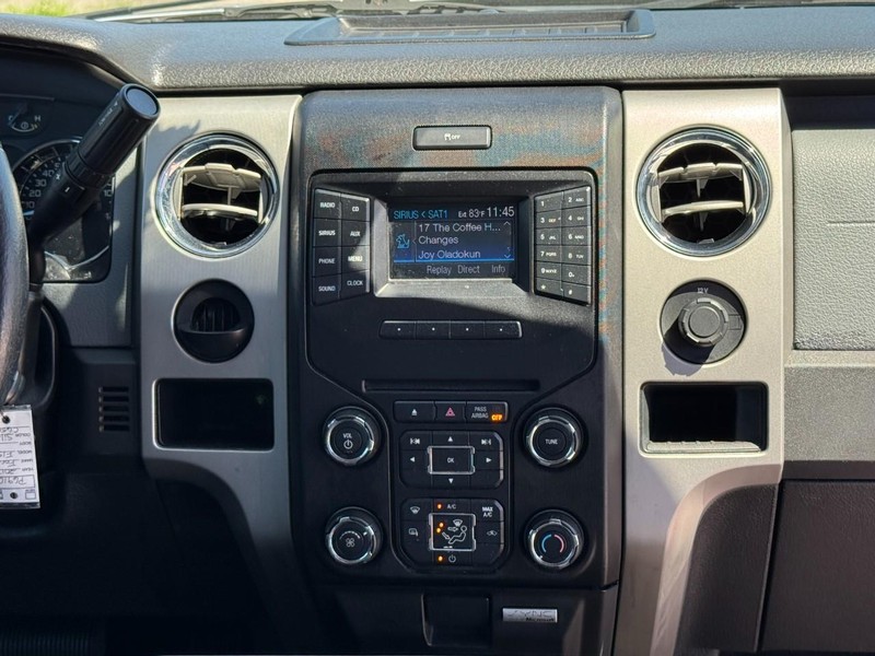 Ford F-150 Vehicle Full-screen Gallery Image 13