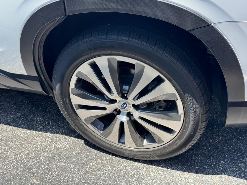 Subaru Ascent Vehicle Full-screen Gallery Image 07