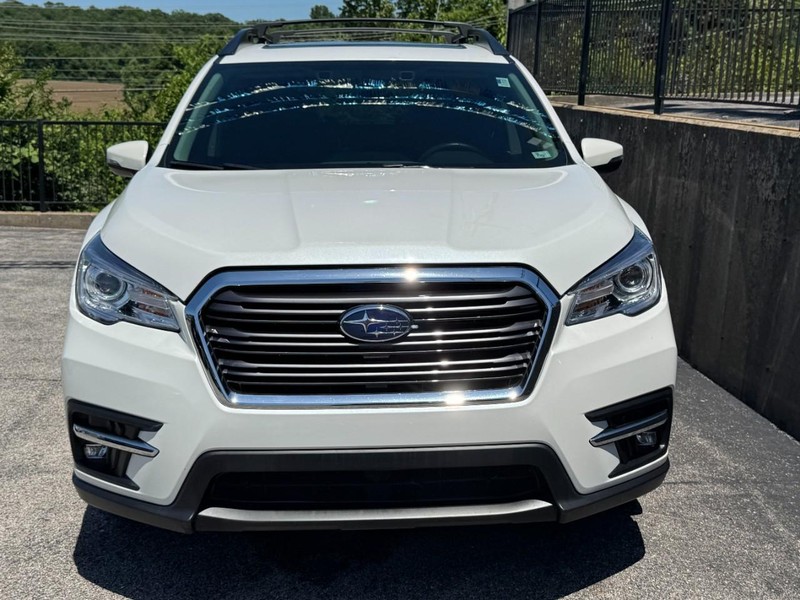 Subaru Ascent Vehicle Full-screen Gallery Image 09