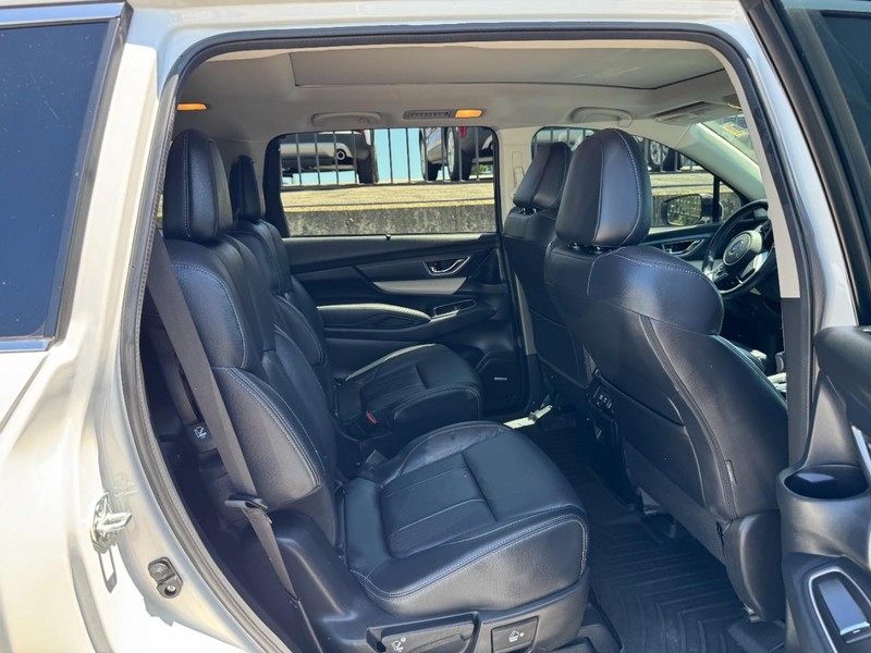 Subaru Ascent Vehicle Full-screen Gallery Image 10