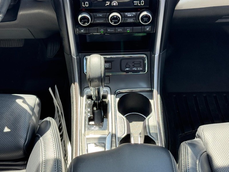 Subaru Ascent Vehicle Full-screen Gallery Image 15