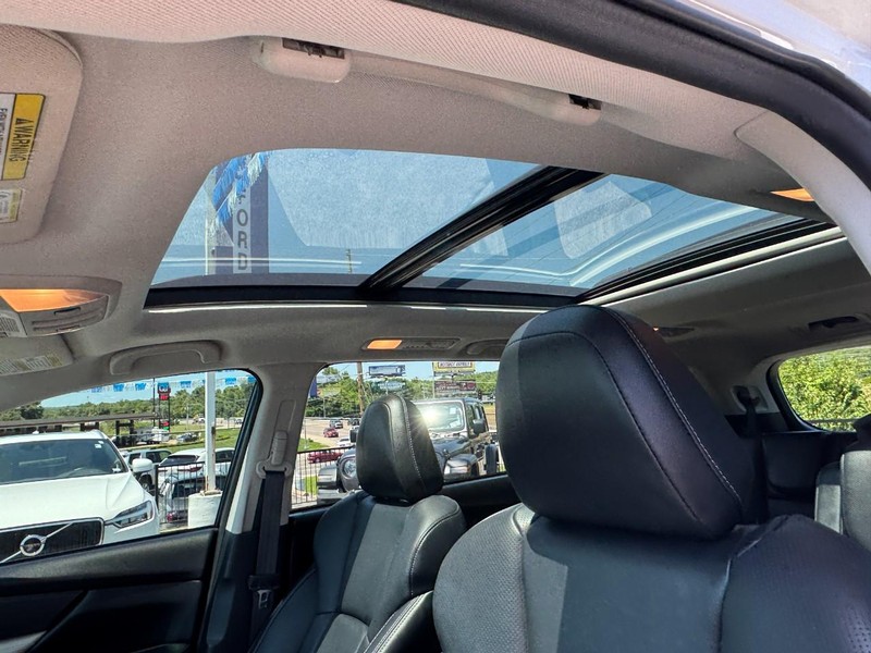 Subaru Ascent Vehicle Full-screen Gallery Image 18