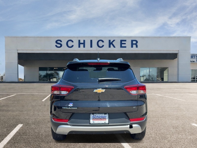 Chevrolet TrailBlazer Vehicle Full-screen Gallery Image 04
