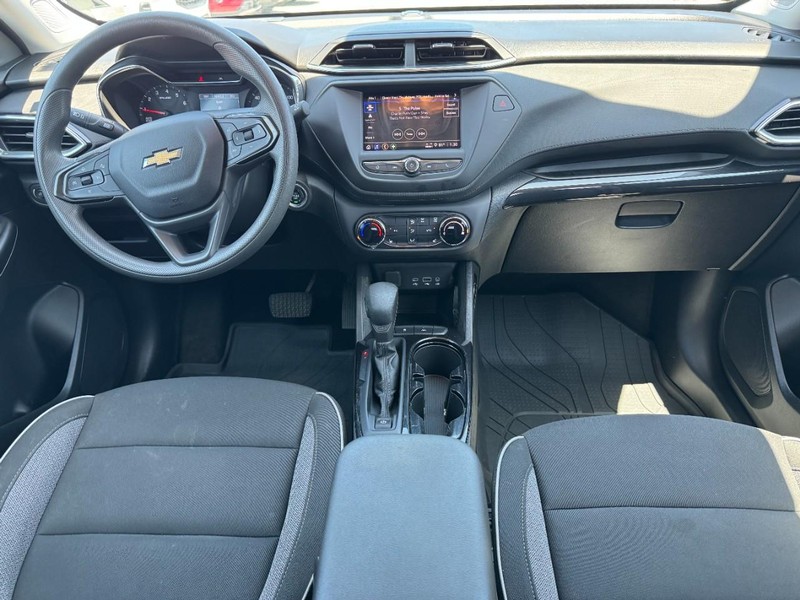 Chevrolet TrailBlazer Vehicle Full-screen Gallery Image 11