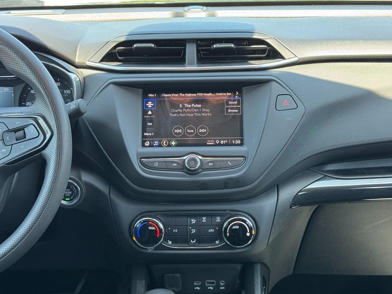 Chevrolet TrailBlazer Vehicle Full-screen Gallery Image 13