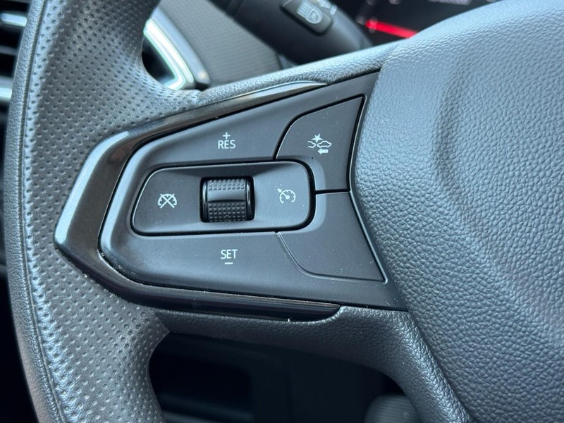 Chevrolet TrailBlazer Vehicle Full-screen Gallery Image 16
