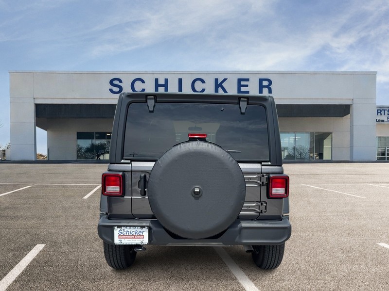 Jeep Wrangler Vehicle Full-screen Gallery Image 04