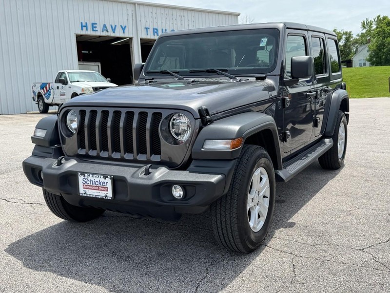 Jeep Wrangler Vehicle Full-screen Gallery Image 08