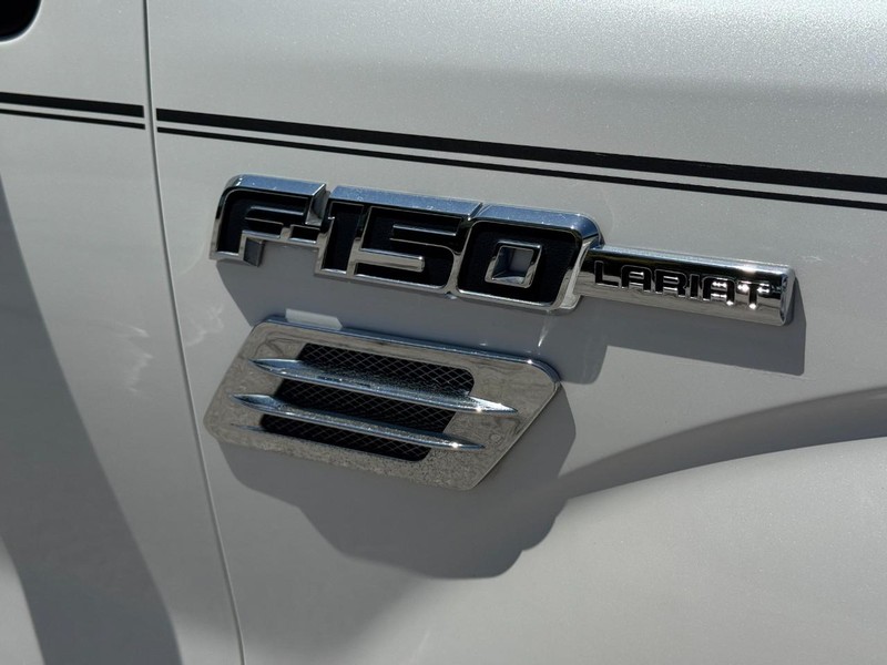Ford F-150 Vehicle Full-screen Gallery Image 10