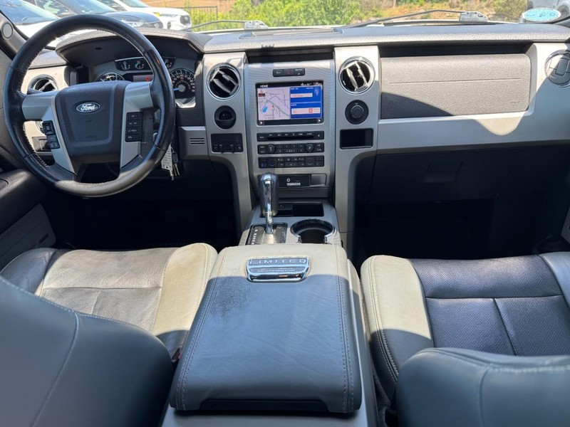 Ford F-150 Vehicle Full-screen Gallery Image 13