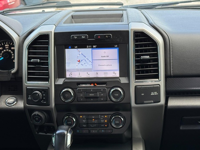 Ford F-150 Vehicle Full-screen Gallery Image 13