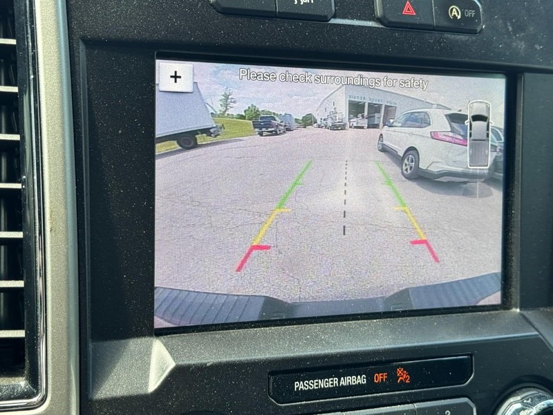 Ford F-150 Vehicle Full-screen Gallery Image 22