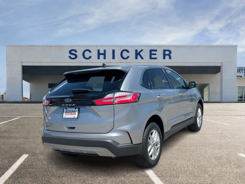Ford Edge Vehicle Full-screen Gallery Image 03