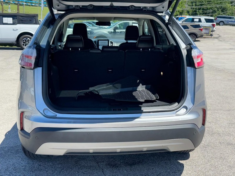Ford Edge Vehicle Full-screen Gallery Image 05