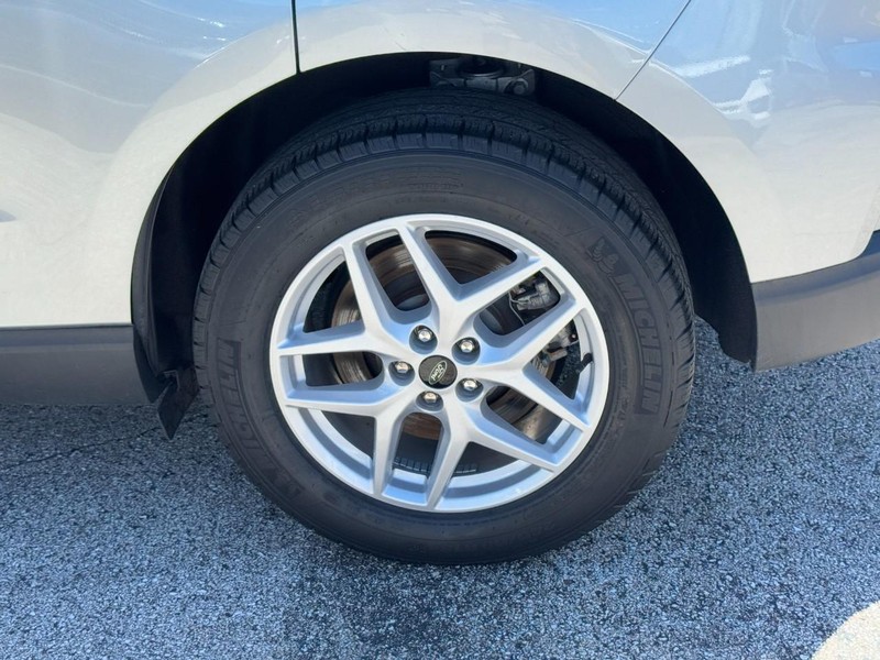 Ford Edge Vehicle Full-screen Gallery Image 07
